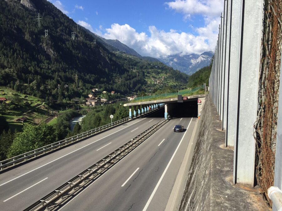 A2 Amsteg - Göschenen und Schöllenen; Unterhaltsarbeiten in der Nacht
